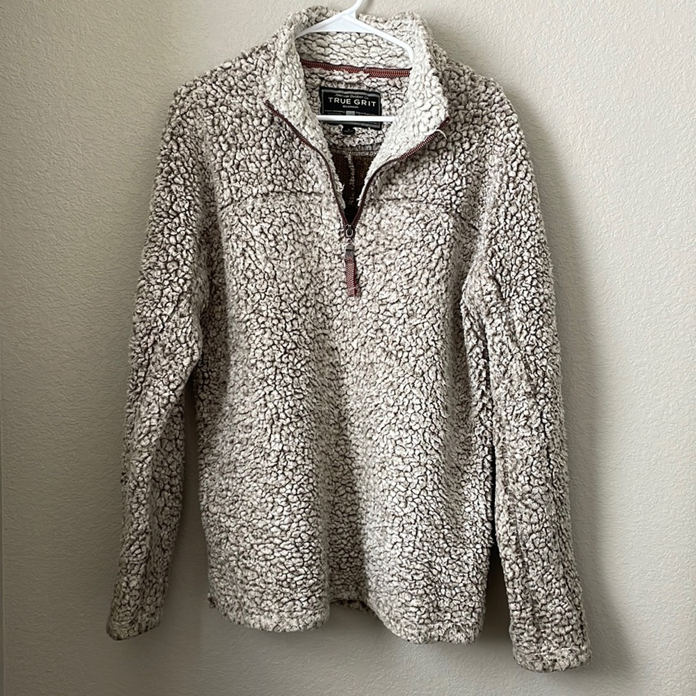 Small True Grit pullover